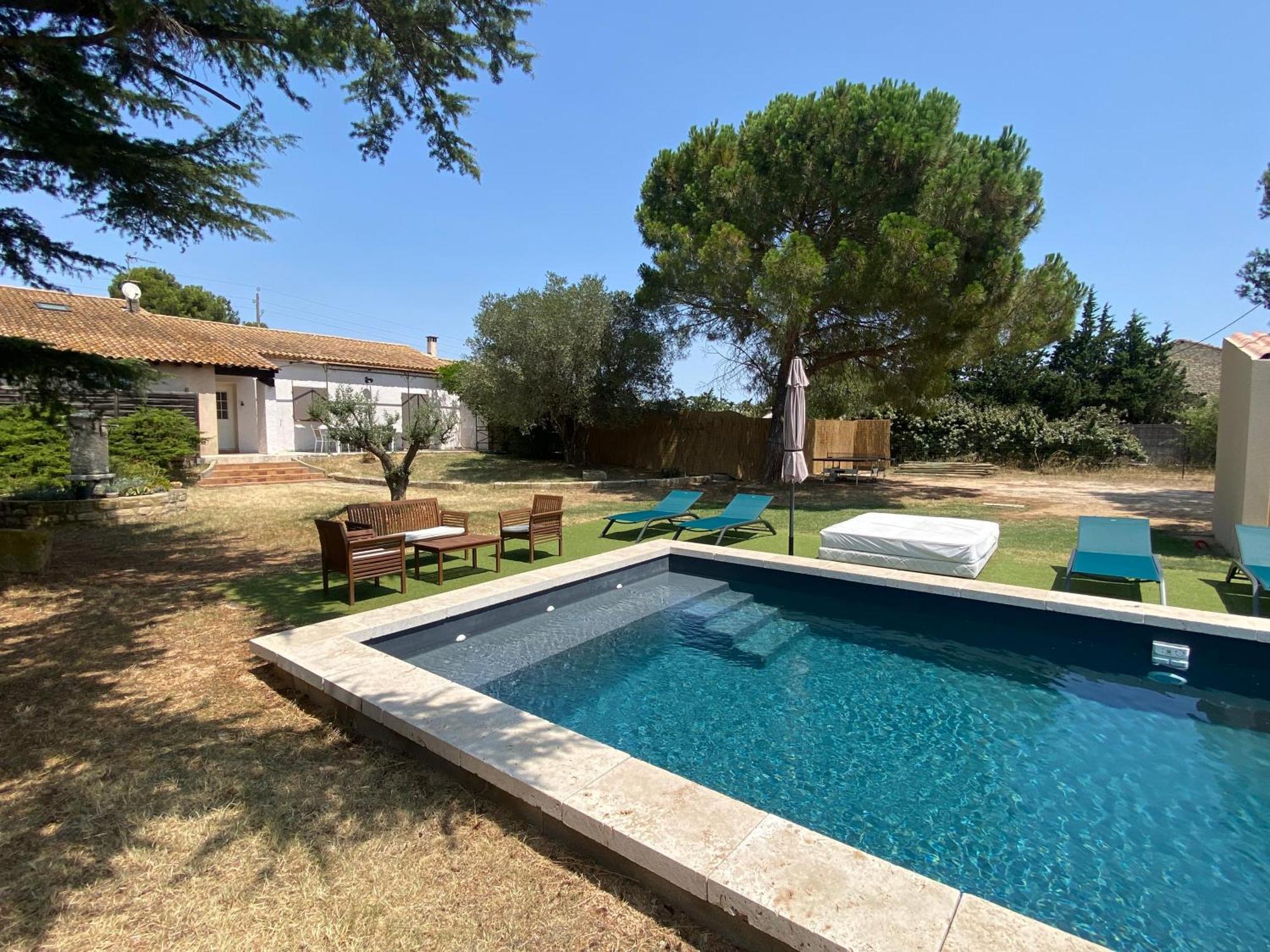 Villa Le Cypres De Casimir Beaucaire  Exterior foto